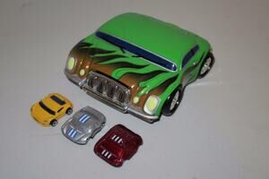 Phat Boyz Simple Wishes Green Flame Sedan Launcher Case -121639